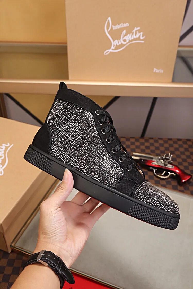Ex-factory price 480. christian louboutin (CL red sole shoes) counter hot diamond series, high-top casual sneakers for couples 📢 📢 📢 Exclusive hot style release 🎈🎈💪 Movable latex feet 👻 Finished outsole sewing line [satisfied] 😝Female 35-40# Male 38#-46, global supply😝 [Top version]: original imported cowhide upper, top original leather lining, original molded TPU outsole, original 1:1 detail processing, original shoe last, large quantity available from stock,